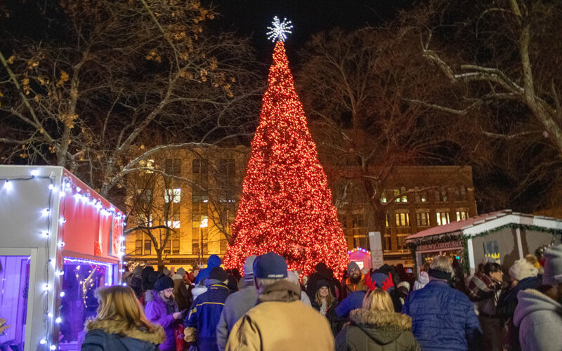 Hometown Christmas Stroll And Light Up Night